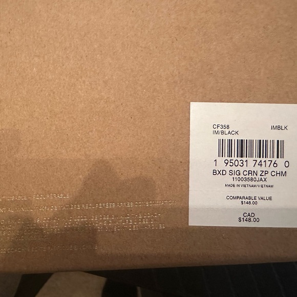 Black leather Coach wristlet - Picture 3 of 3